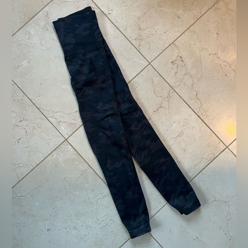 SPANX Camo Highwaisted Leggings size S